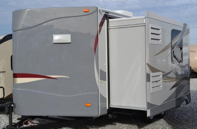 RV Rental Denver Travel Trailer Viewfinder exterior slide